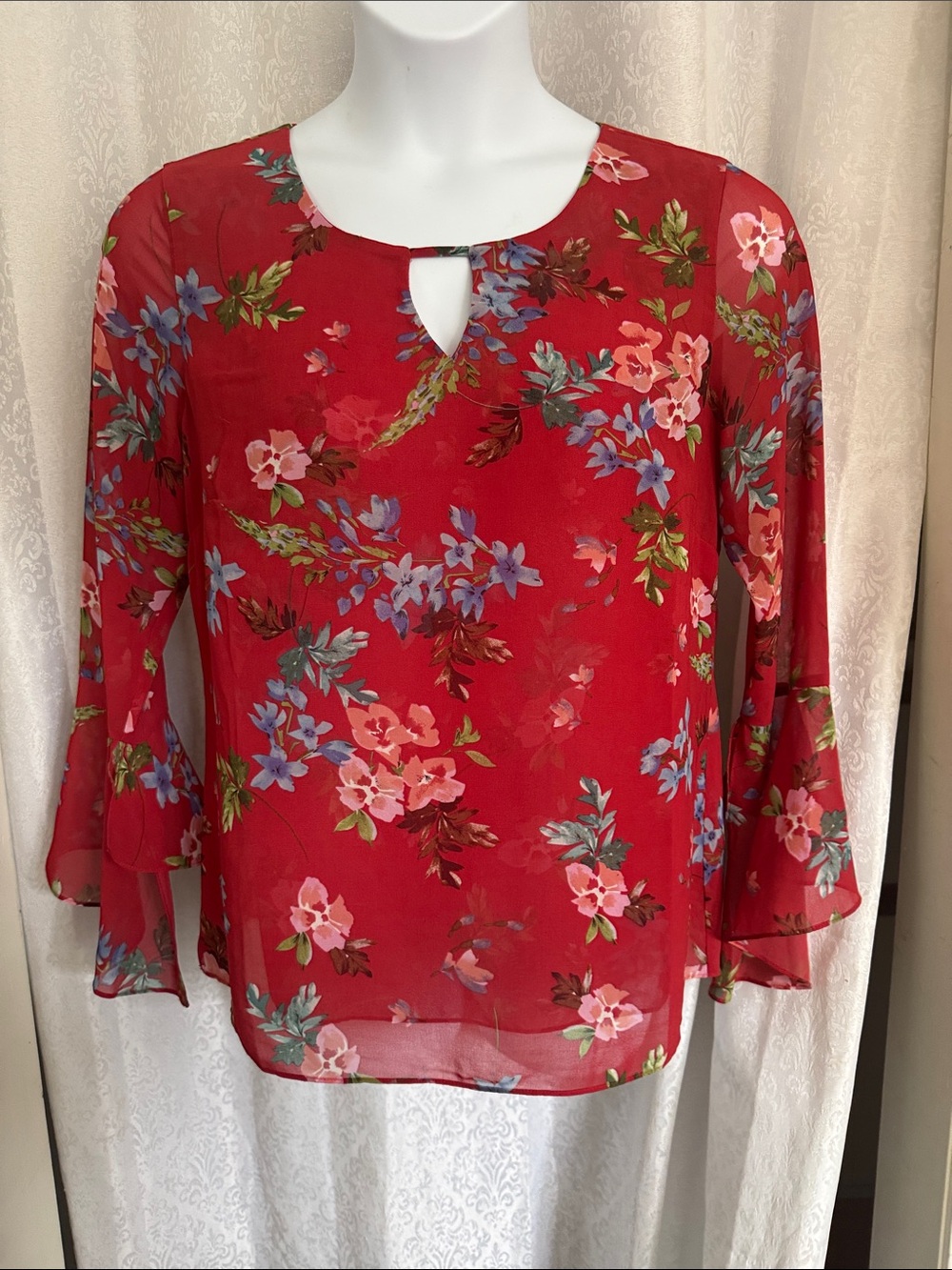 CABI Red Floral Keyhole Blouse - Ladies  Casual Top Sz: M
